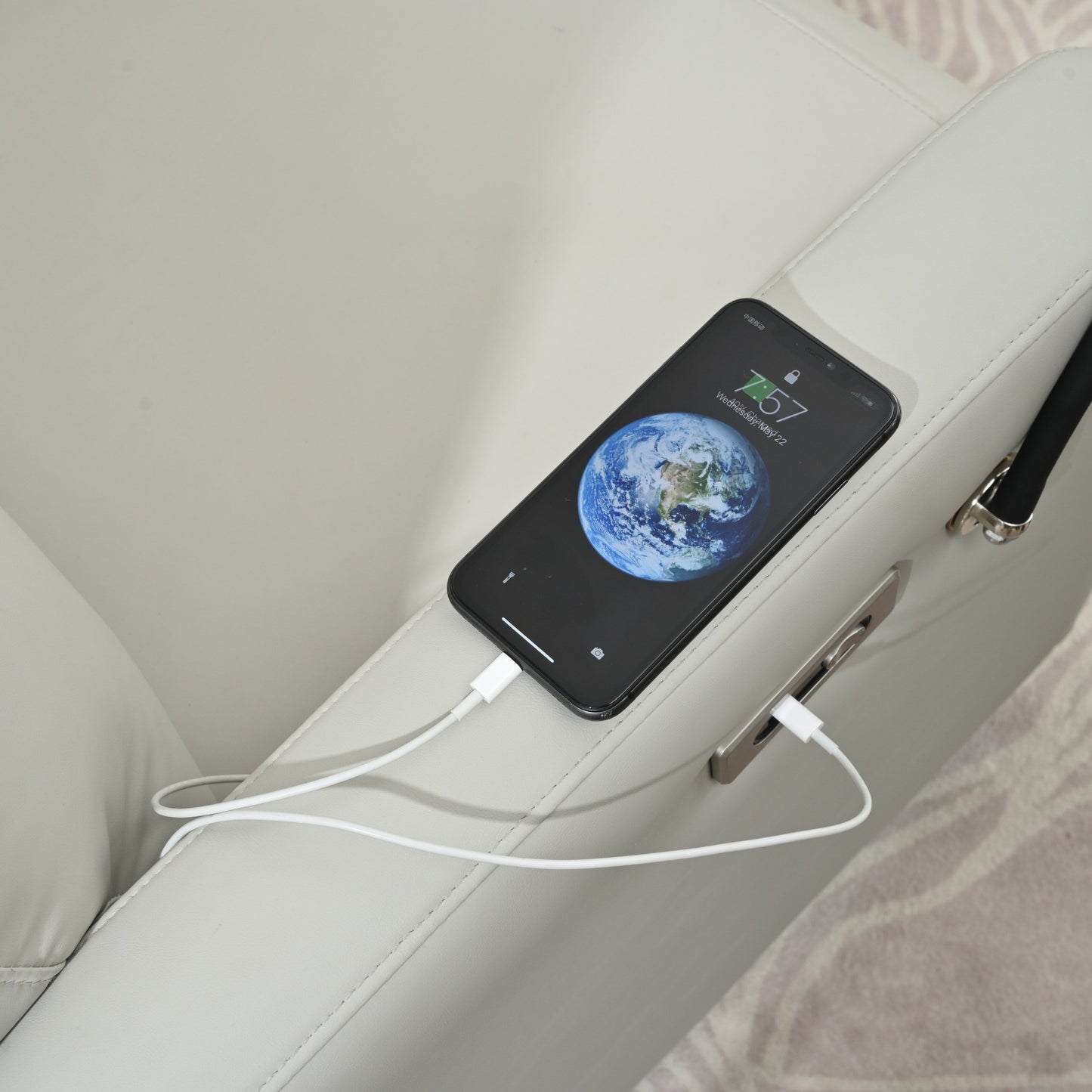 Fauteuil inclinable pivotant à 270° avec ports USB, inclinaison électrique et confort rembourré pour une détente ultime