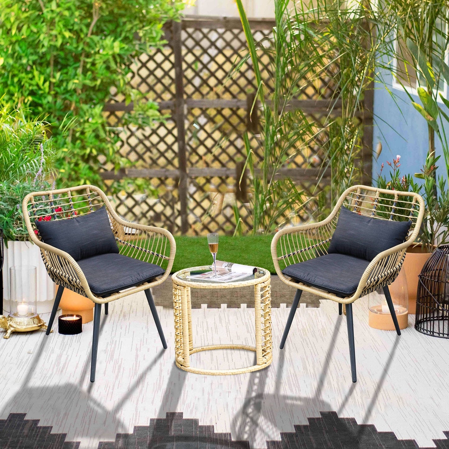 Ensemble bistrot rembourré 3 pièces avec chaises en osier et table d'appoint