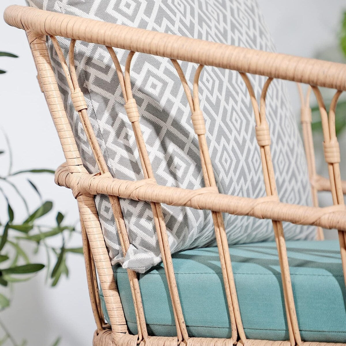 Ensemble de jardin 3 pièces avec table basse en bois trempé et chaises en osier pour jardin, balcon et arrière-cour