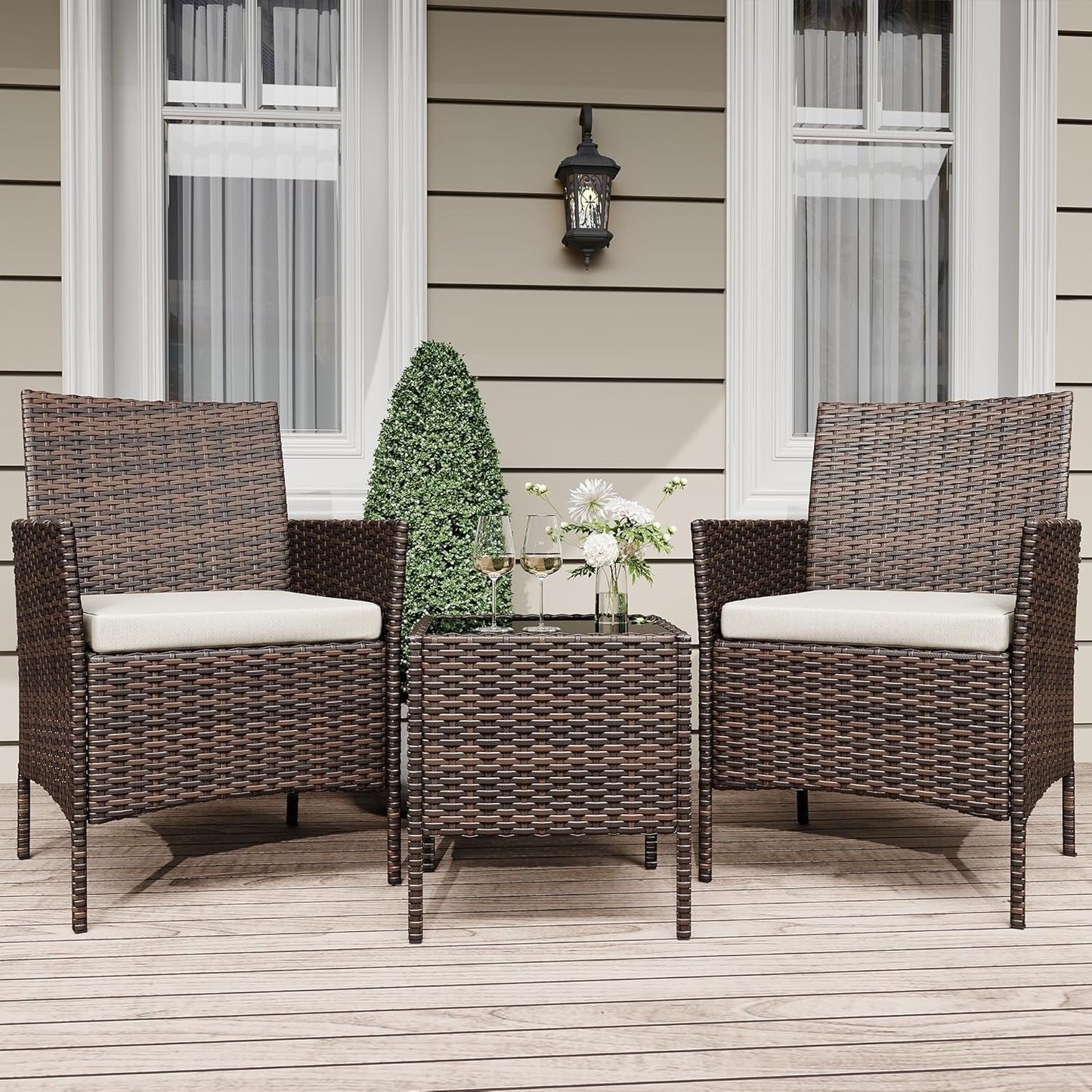 Ensemble de 3 chaises en rotin et osier avec table basse en verre