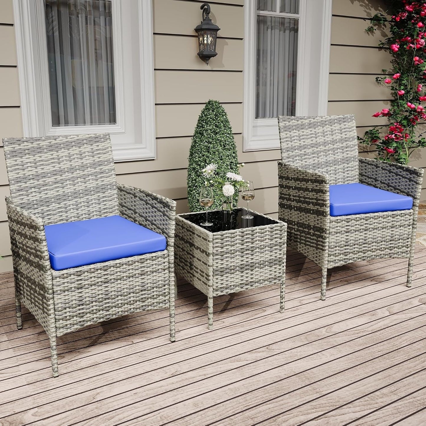 Ensemble de 3 chaises en rotin et osier avec table basse en verre