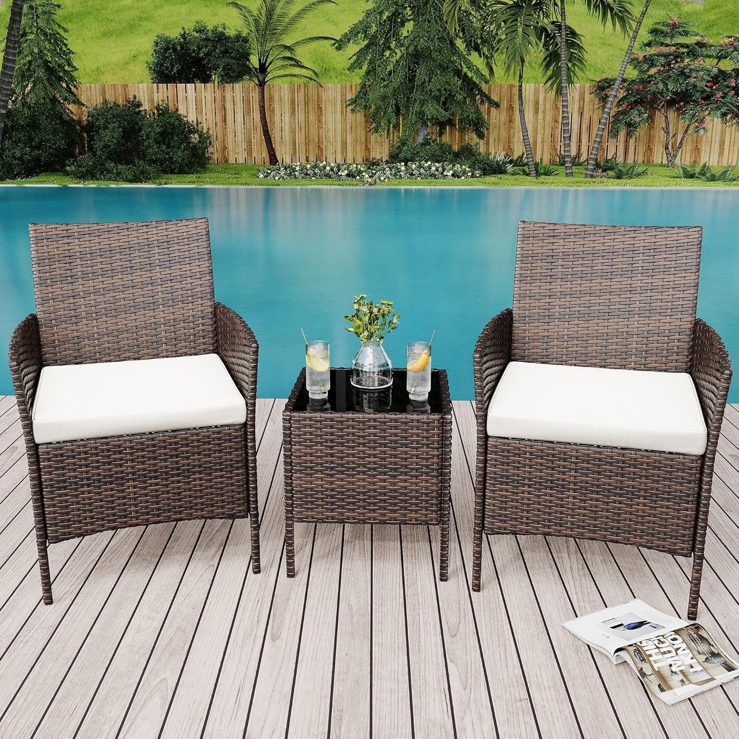 Ensemble de 3 chaises en rotin et osier avec table basse en verre