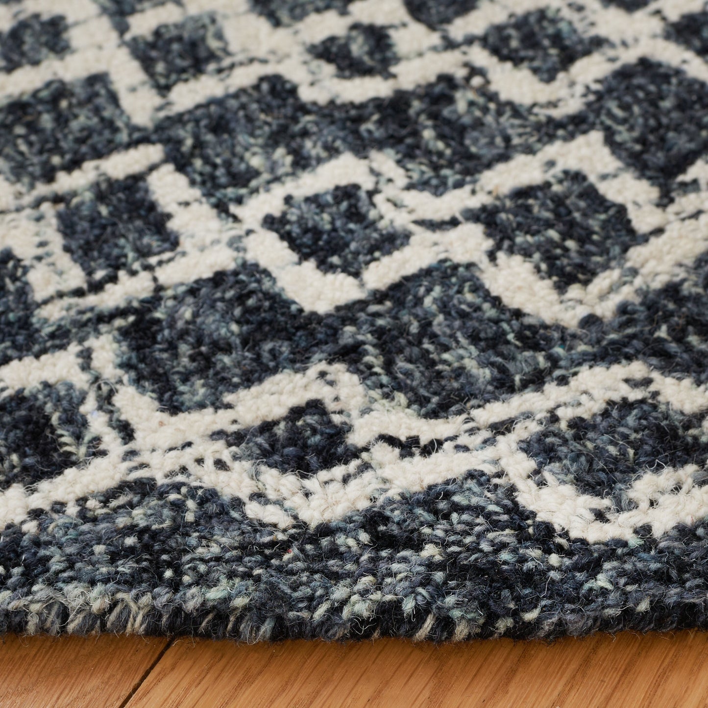 Tapis moderne en laine abstrait fait main SAFAVIEH Suhad