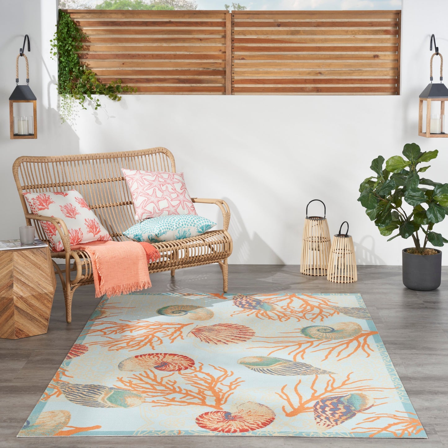Tapis d'intérieur/extérieur Waverly Sun & Shade Shore Thing Tropical Sea Shell Floral