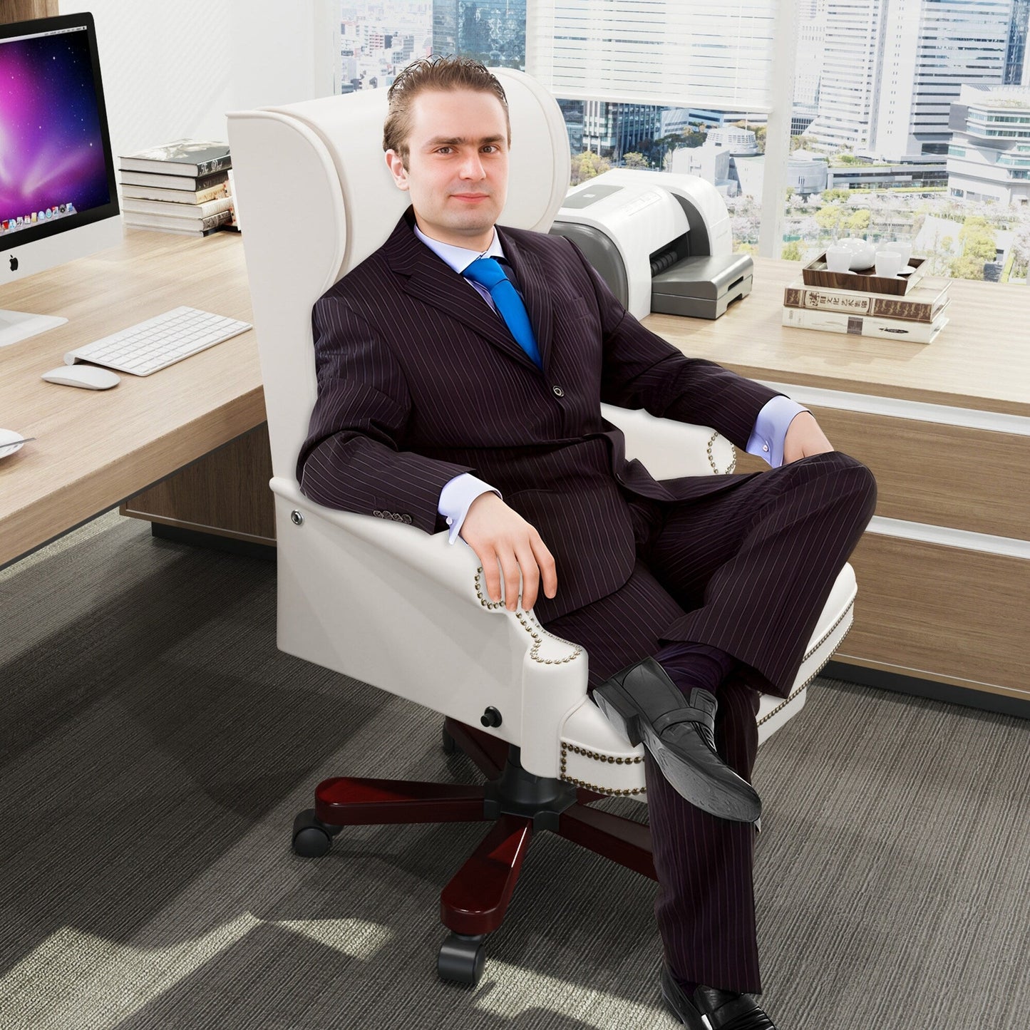 Fauteuil de bureau pivotant ergonomique en cuir PU blanc avec repose-pieds, dossier capitonné et décoration cloutée