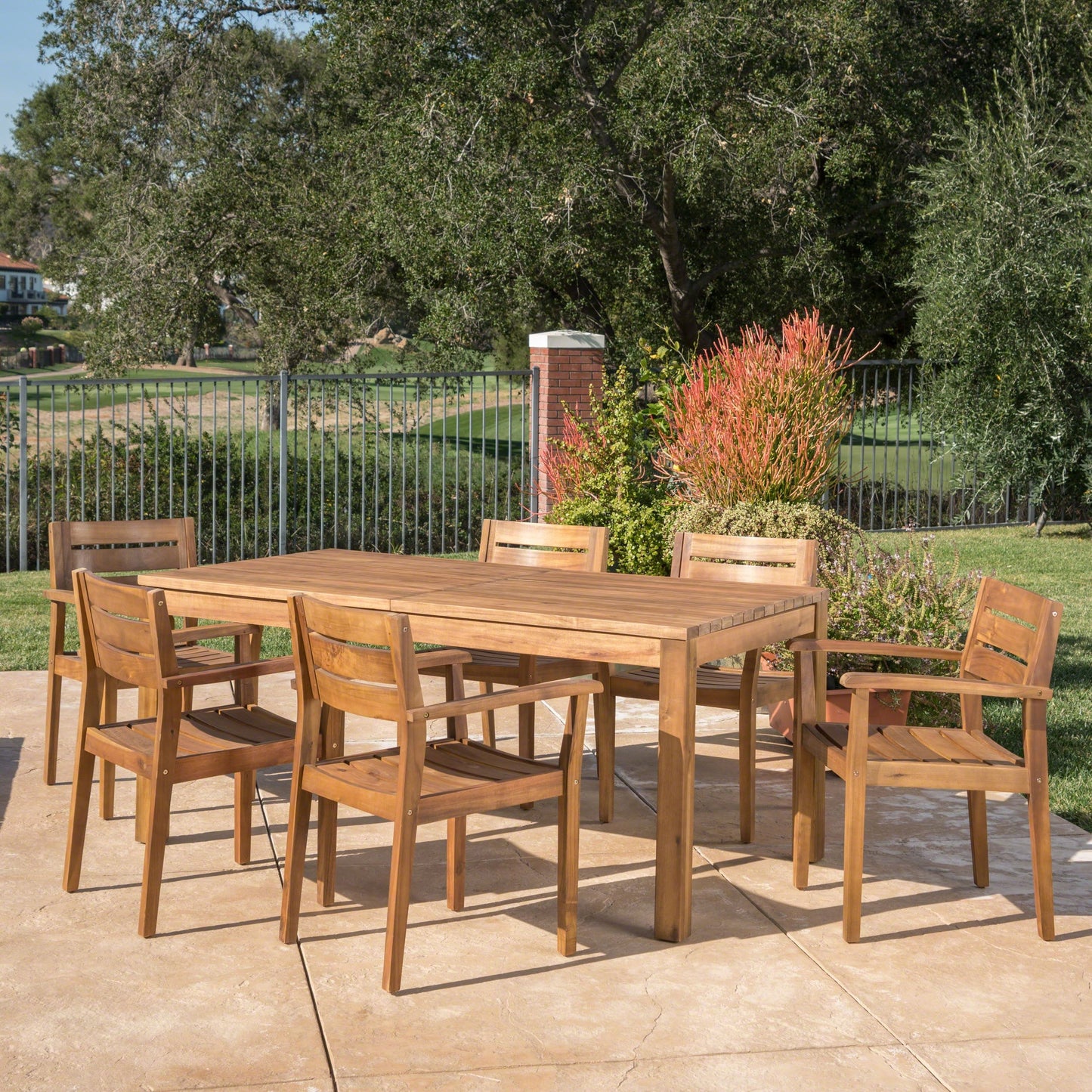 Ensemble de salle à manger rectangulaire extensible en bois Wilson pour l'extérieur par Christopher Knight Home