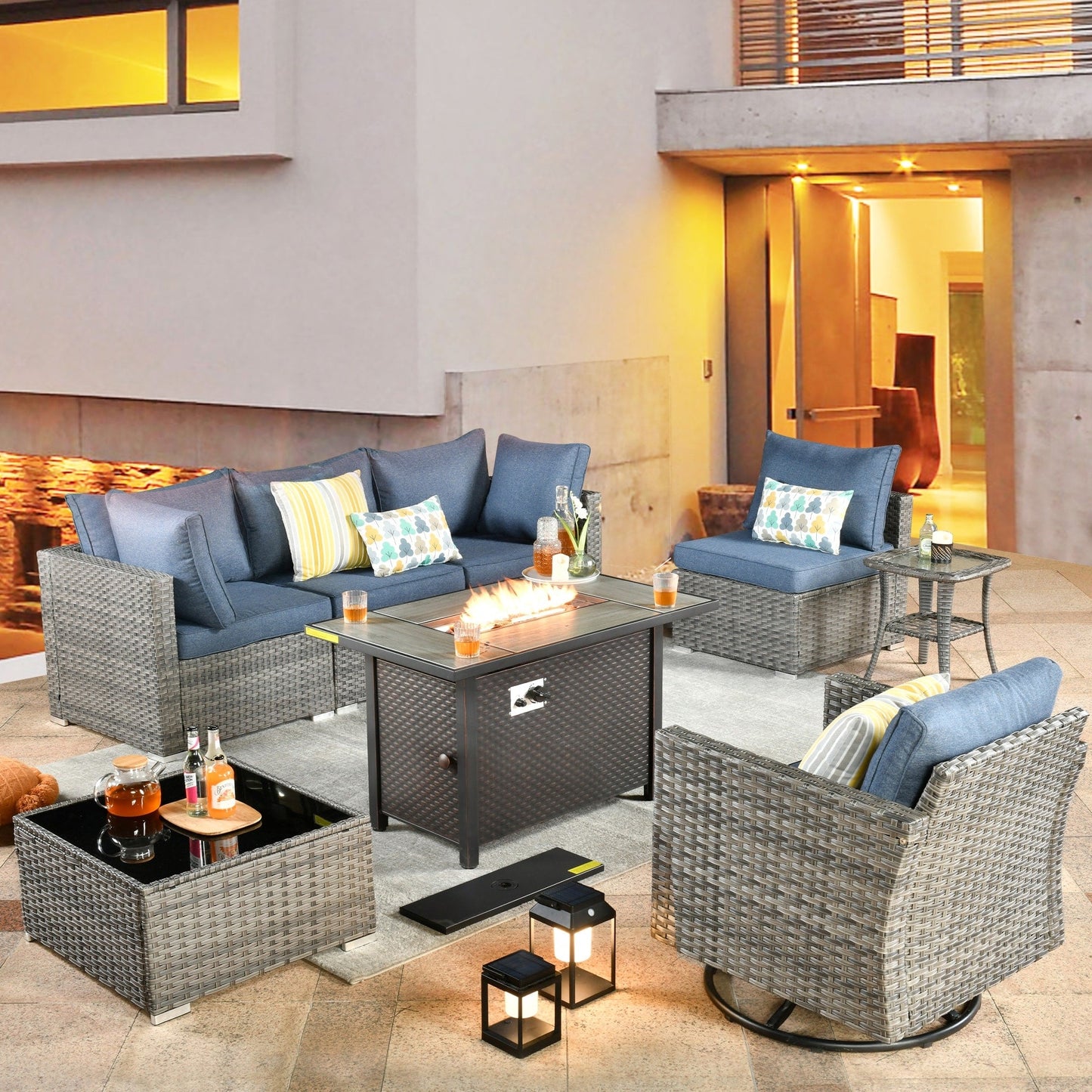 Ensemble de 8 chaises pivotantes en osier pour patio extérieur XIZZI avec table et foyer