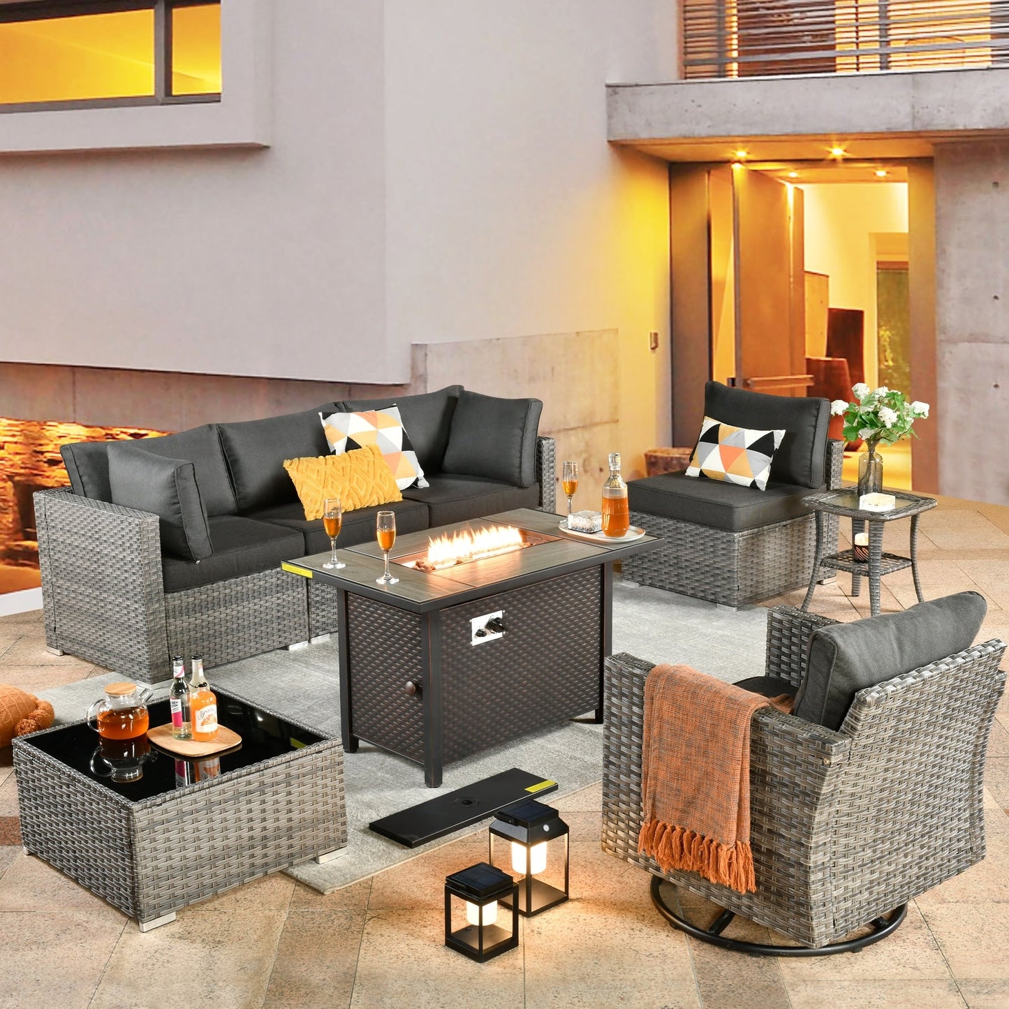 Ensemble de 8 chaises pivotantes en osier pour patio extérieur XIZZI avec table et foyer