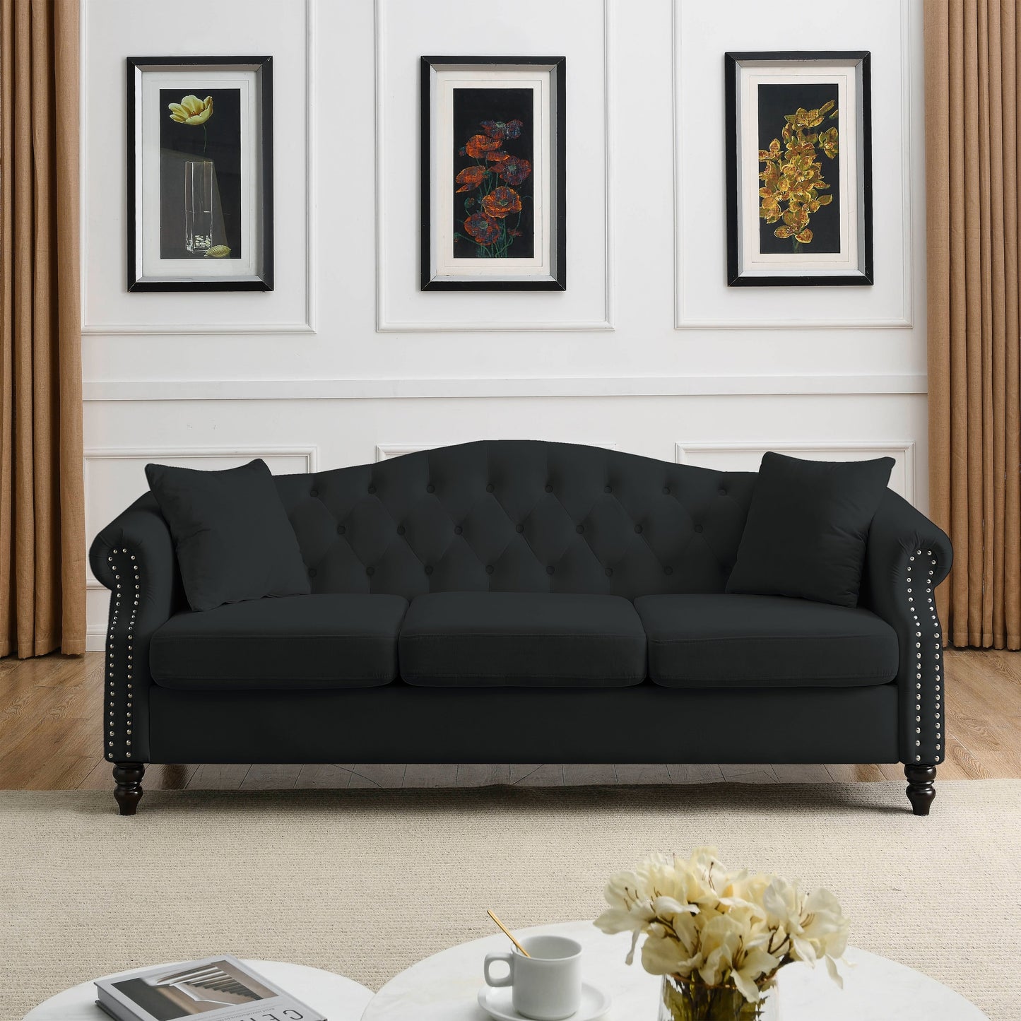 [Vidéo] Canapé Chesterfield 79 en velours noir pour salon, canapé 3 places capitonné avec accoudoirs roulés et tête de clou pour salon