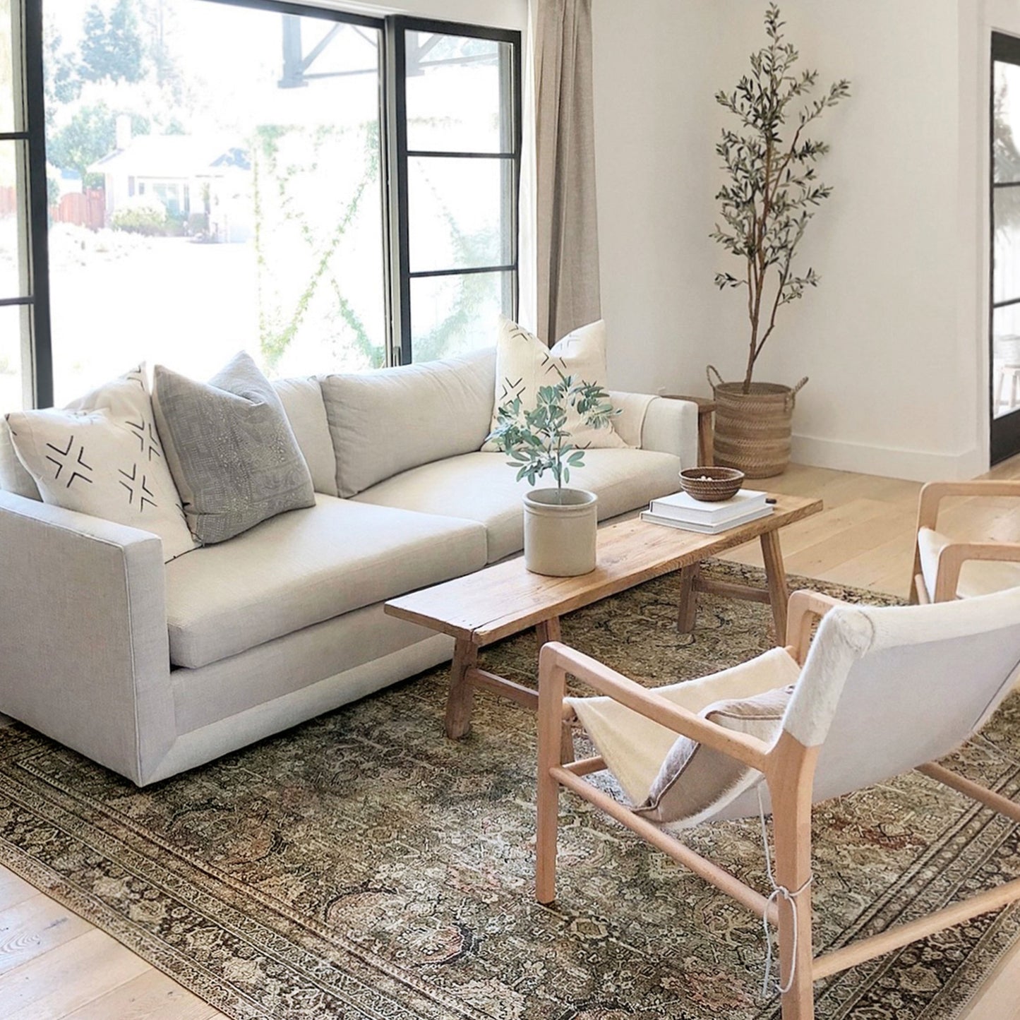 Tapis imprimé à motif oriental Alexander Home Isabelle, tons olive