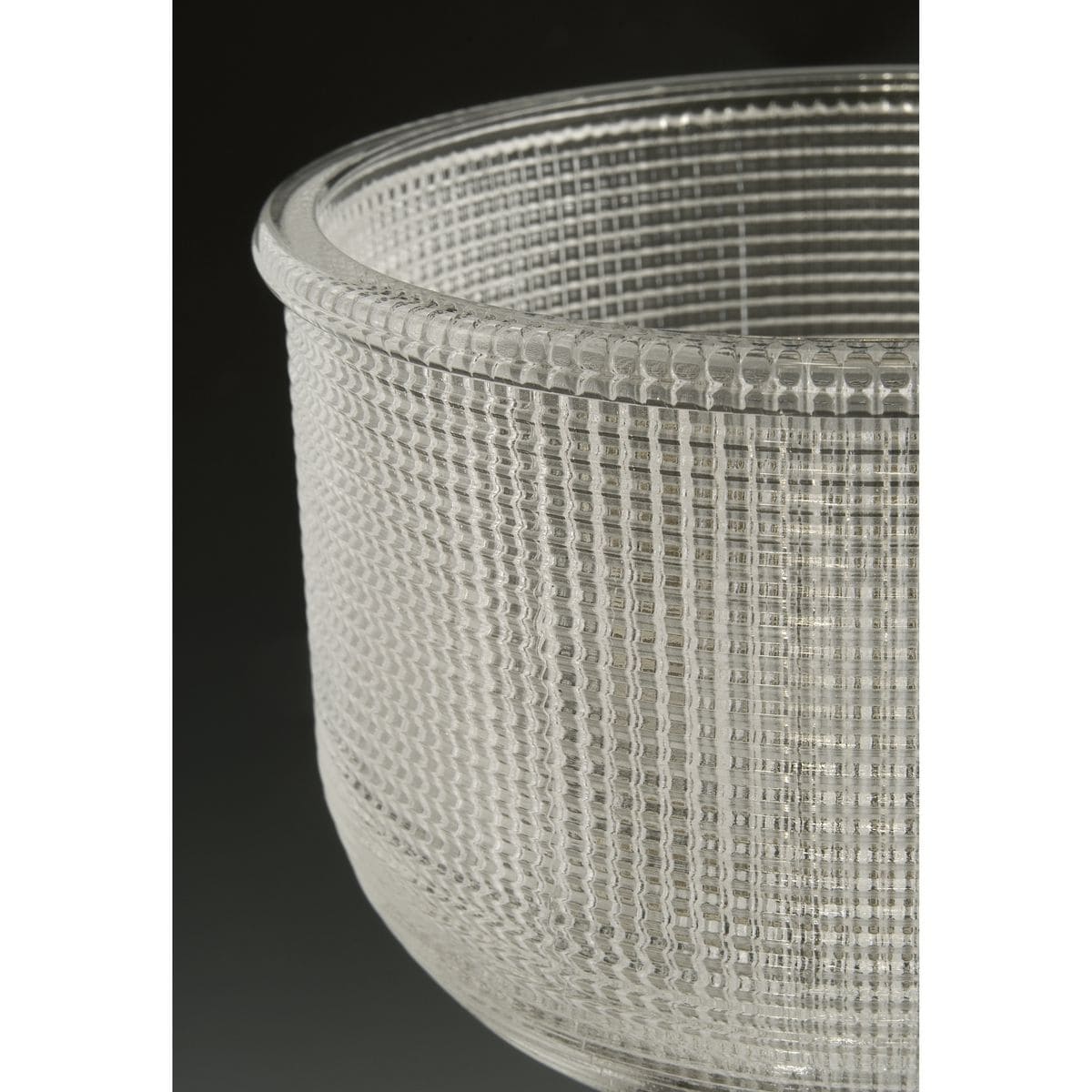 Luminaire de salle de bain côtier à trois lumières, collection Archie, en chrome poli, verre prismatique transparent double - 8,75 x 26,25 x 7,25