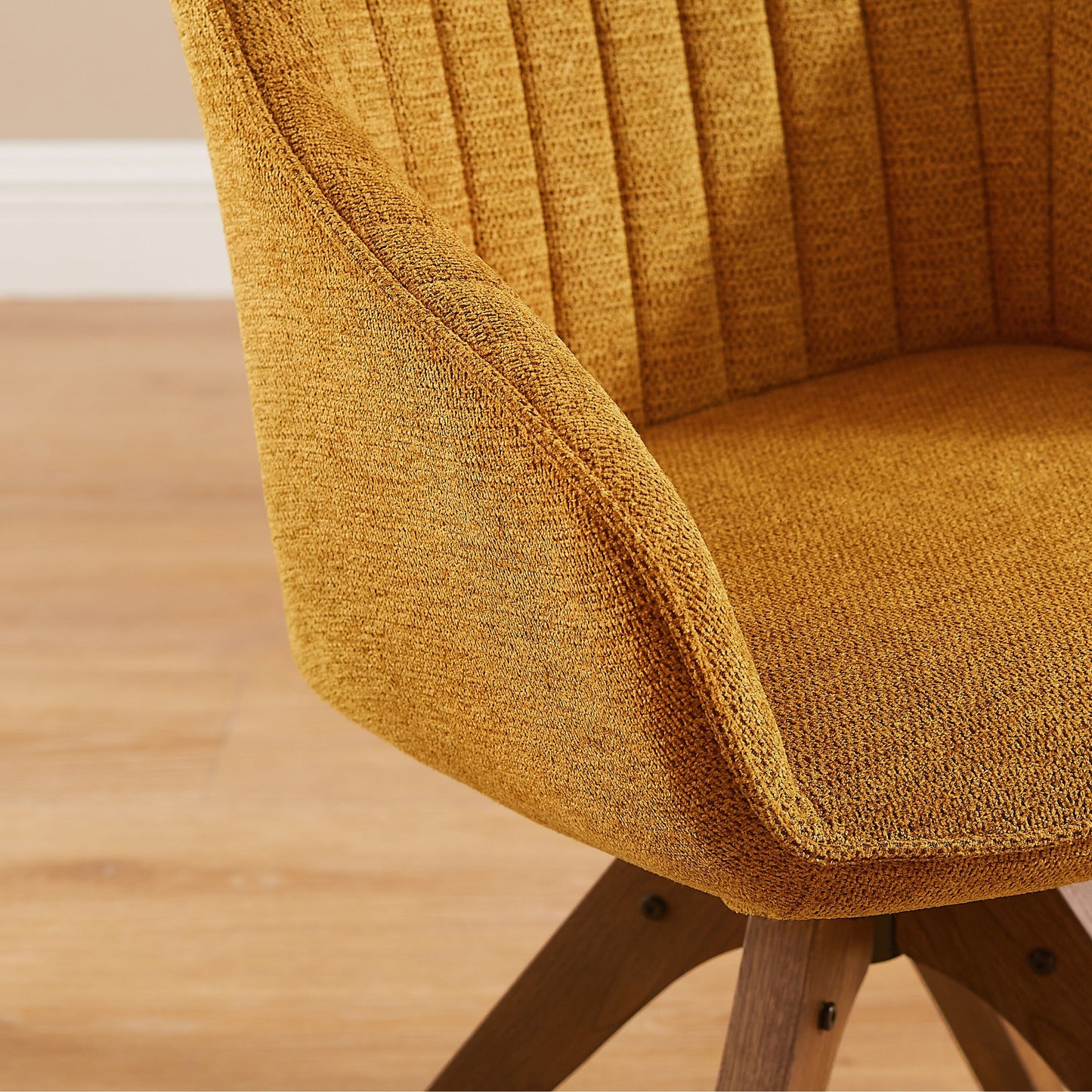 Fauteuil d'appoint pivotant Art Leon moderne avec pieds en bois