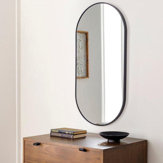 Miroir d'appoint ovale moderne en aluminium Livabliss Aranya en forme de pilule