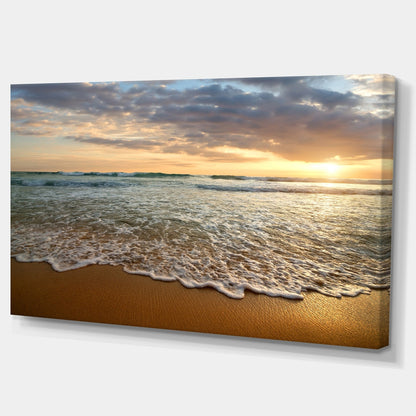 Coucher de soleil nuageux et lumineux sur une mer calme - Toile d'art contemporain sur paysage marin