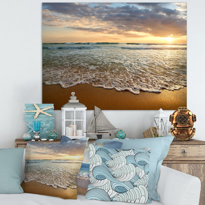 Coucher de soleil nuageux et lumineux sur une mer calme - Toile d'art contemporain sur paysage marin