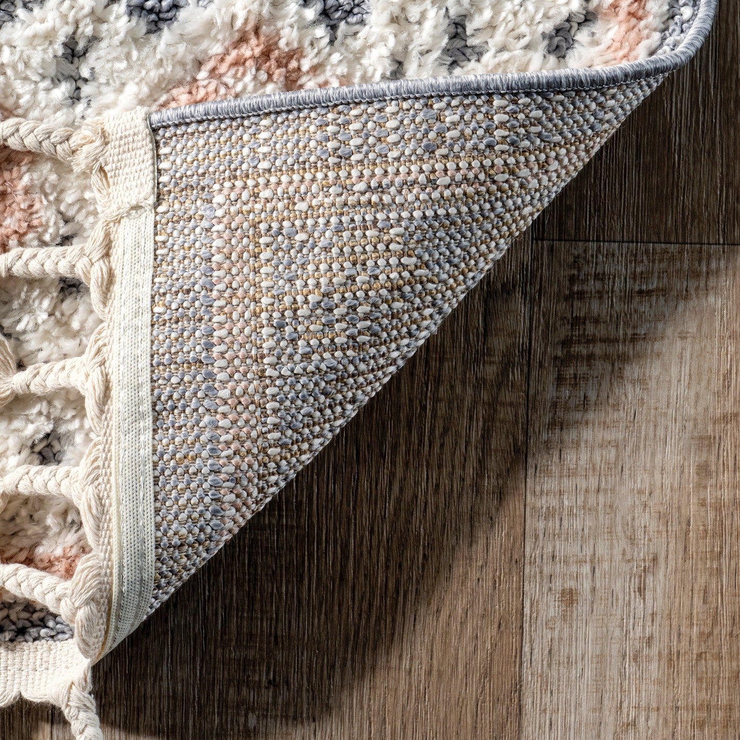 Tapis à pampilles en diamant surélevé en acacia Nuloom