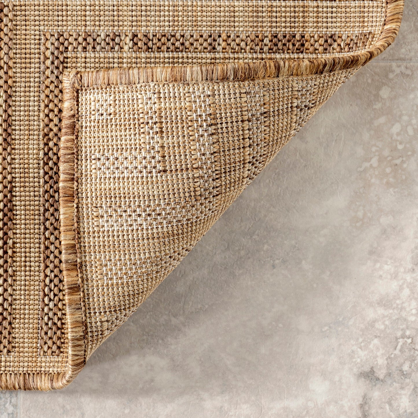 Tapis d'intérieur/extérieur Nuloom Leah Classic à bordures