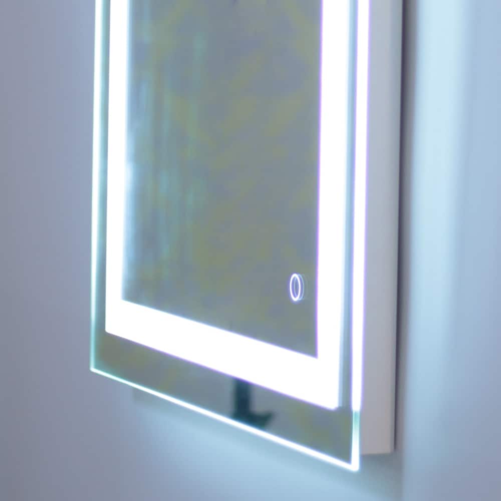 Miroir de salle de bain tactile à LED avec bande lumineuse intégrée, argenté