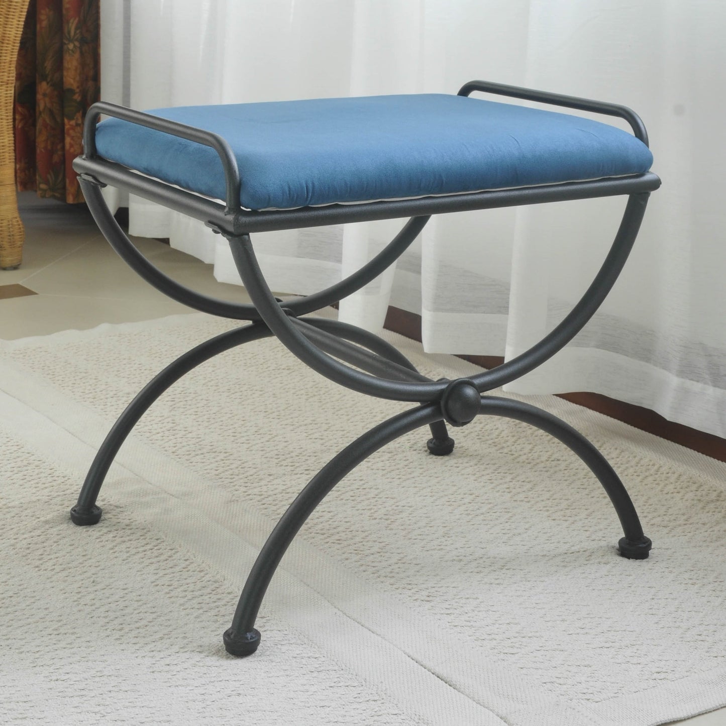 Tabouret de coiffeuse Cambridge Iron avec coussin