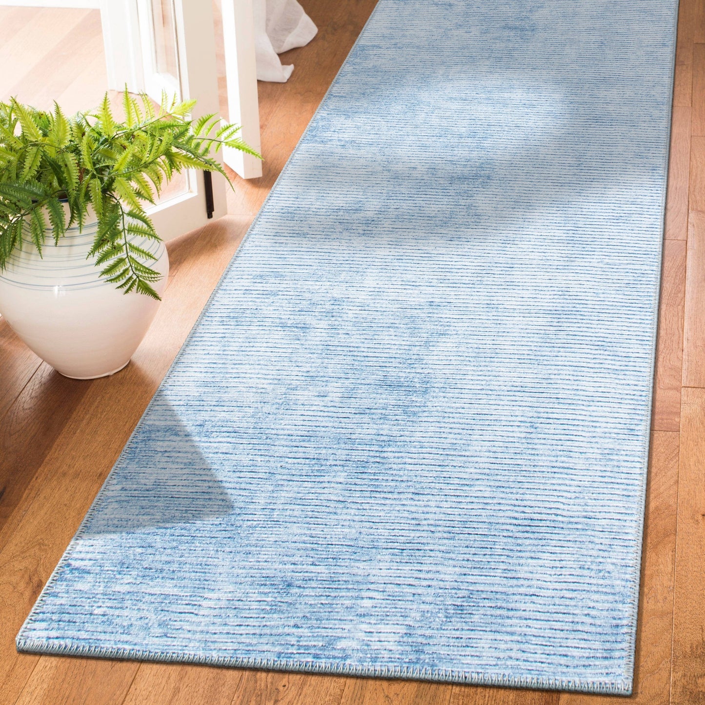 Tapis contemporain à rayures usées lavable en machine