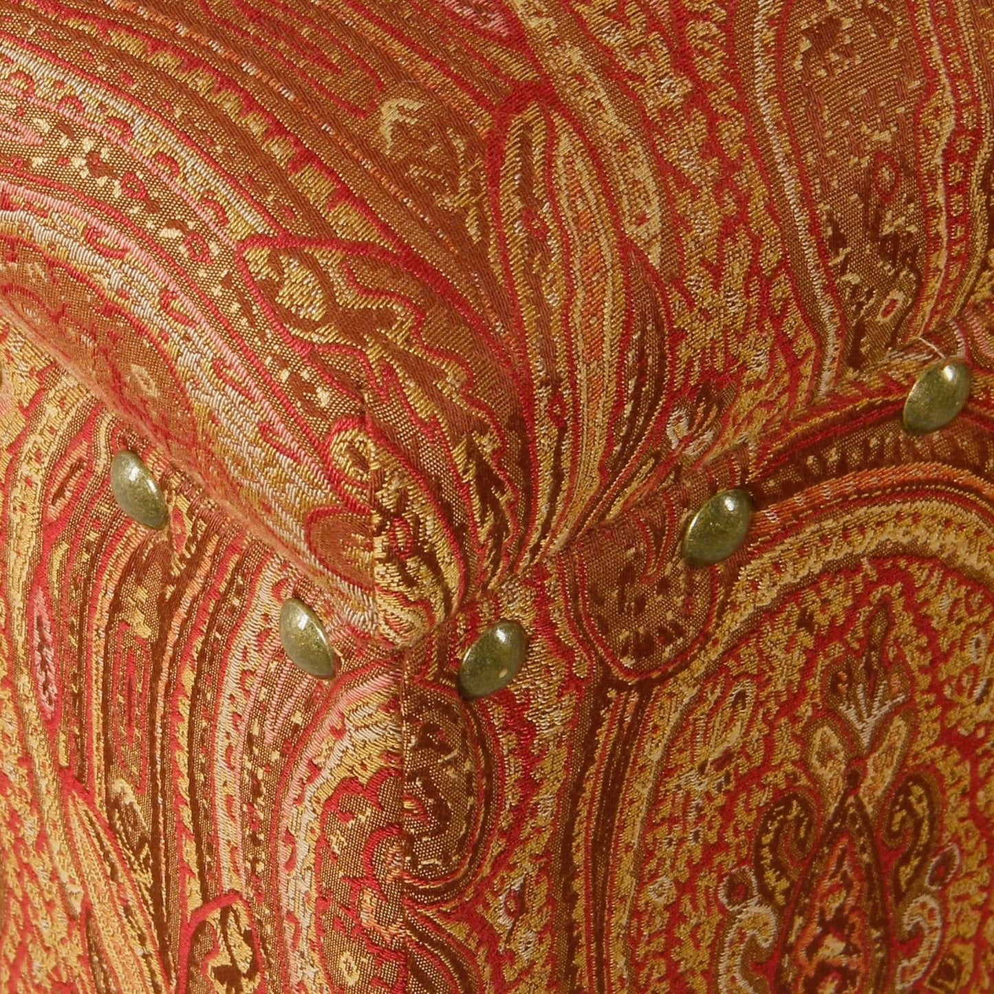 Banc de rangement rembourré Copper Grove Muscari avec garniture cloutée