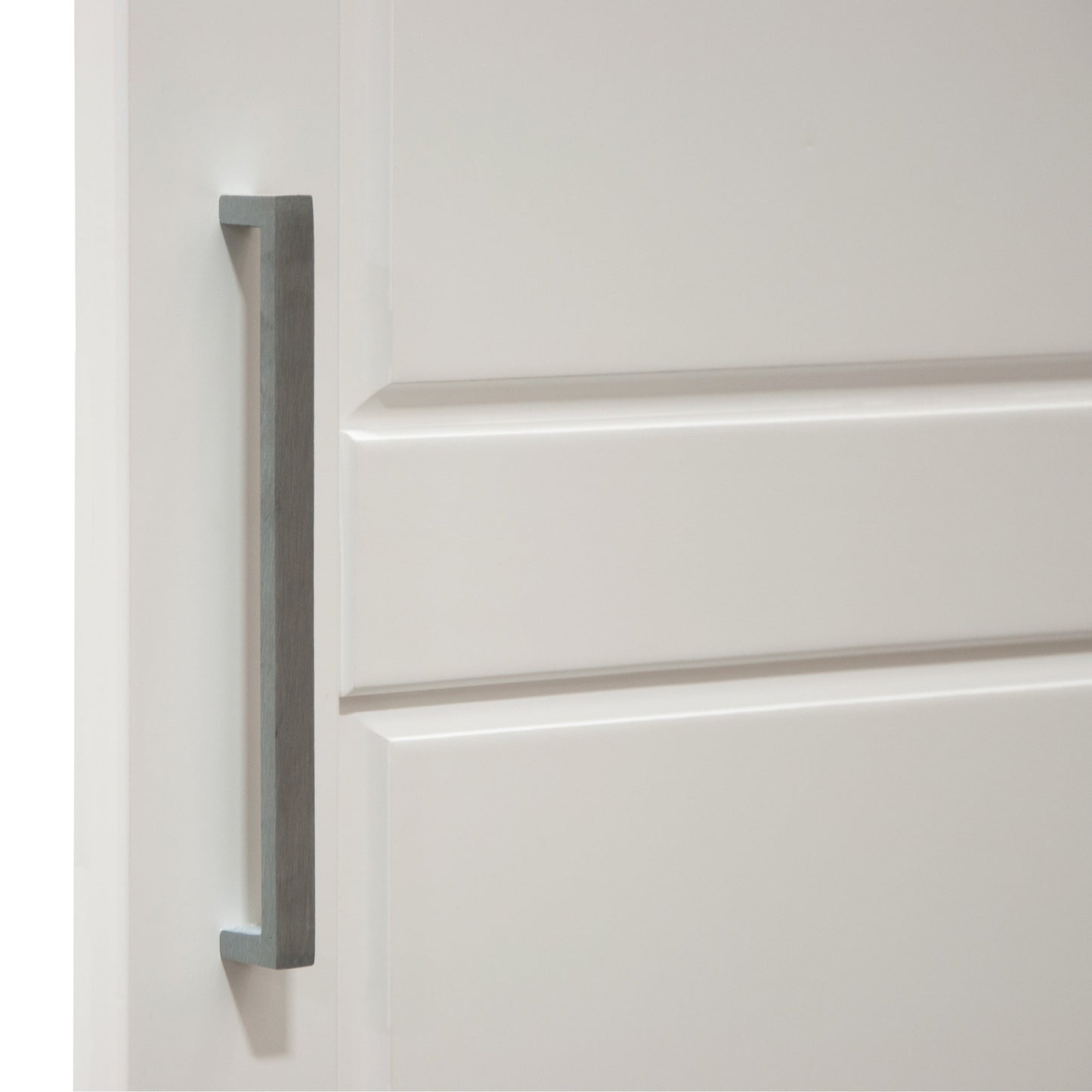 Armoire penderie Cosmo 3 portes 100 % bois massif de Palace Imports avec portes en bois massif ou en miroir