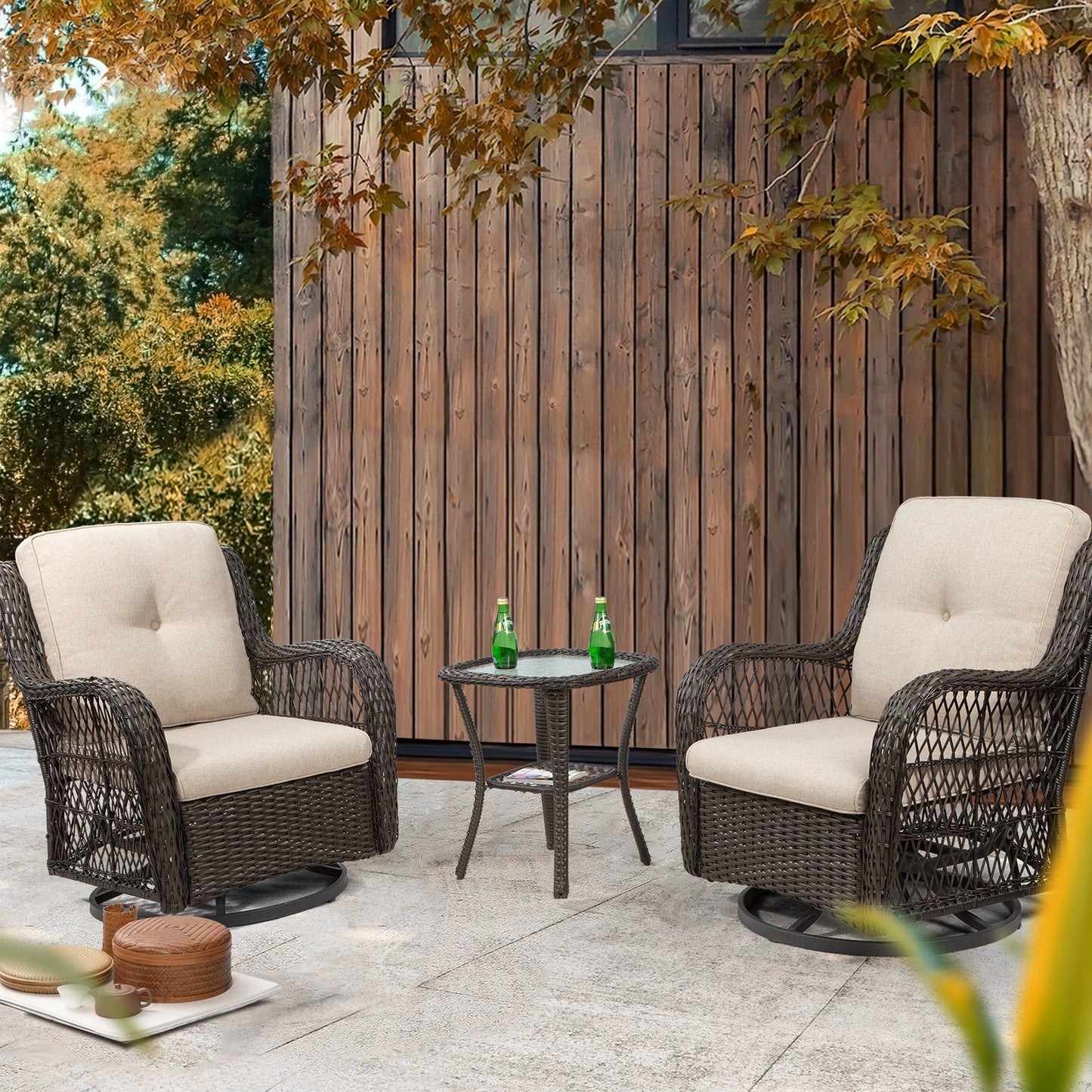 Ensemble de 3 chaises pivotantes à bascule en osier marron pour l'extérieur