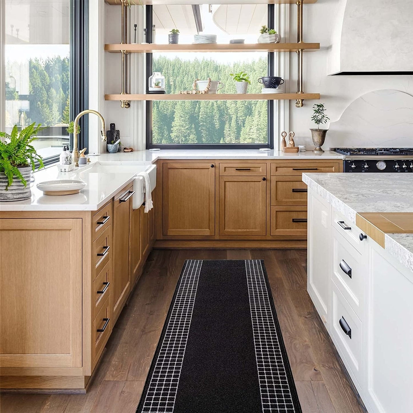 Tapis de couloir contemporain antidérapant à bordure à carreaux, 66 cm de large