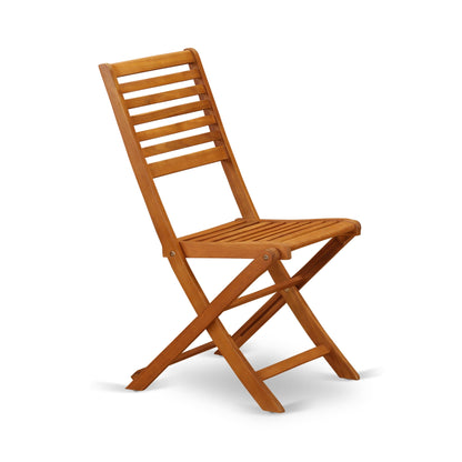 Ensemble de bistrot d'extérieur East West Furniture comprenant une table basse ronde en bois et deux chaises pliantes, huile naturelle