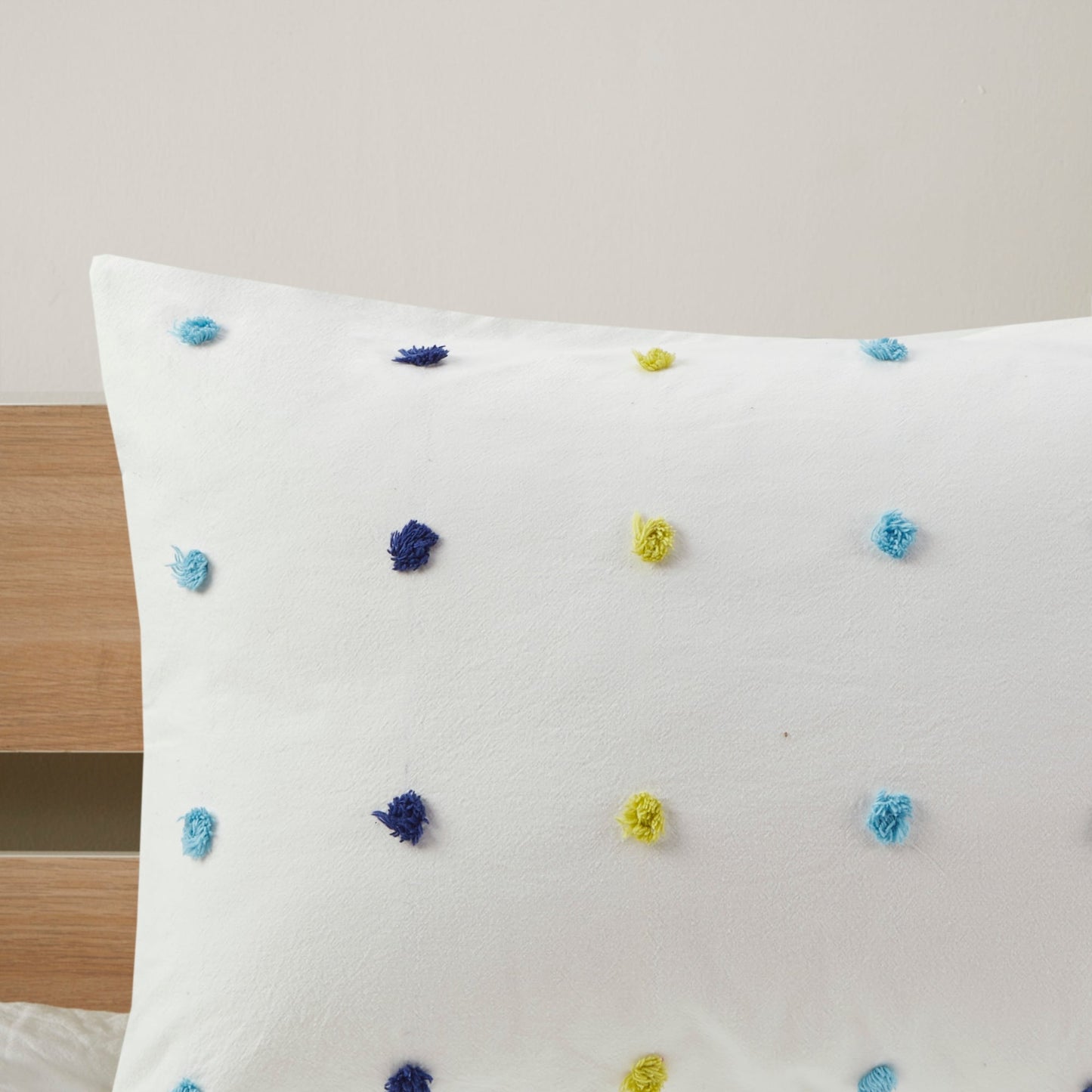 Parure de lit Ensley en coton jacquard à pompons par Intelligent Design Kids