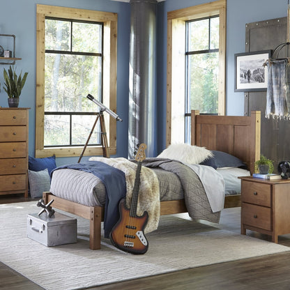 Lit plateforme en bois massif de style shaker avec meubles en bois de grain