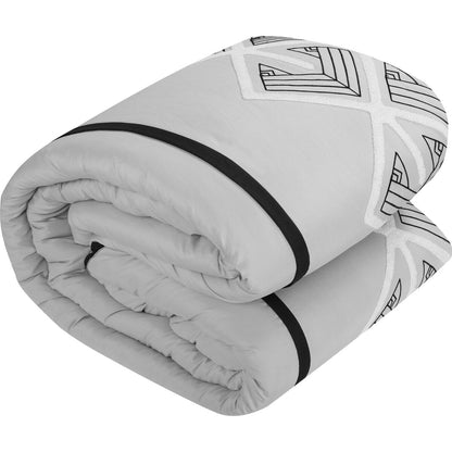 Parure de lit Nanshing Corina 7 pièces en tissu éponge brodé