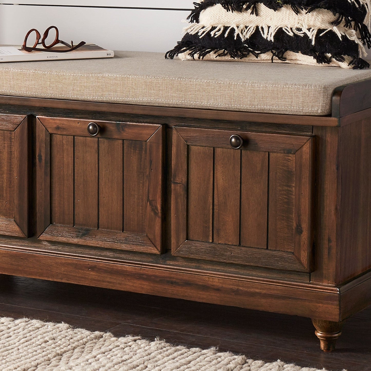 Banc de rangement Granger avec coussin d'assise en lin par iNSPIRE Q Classic