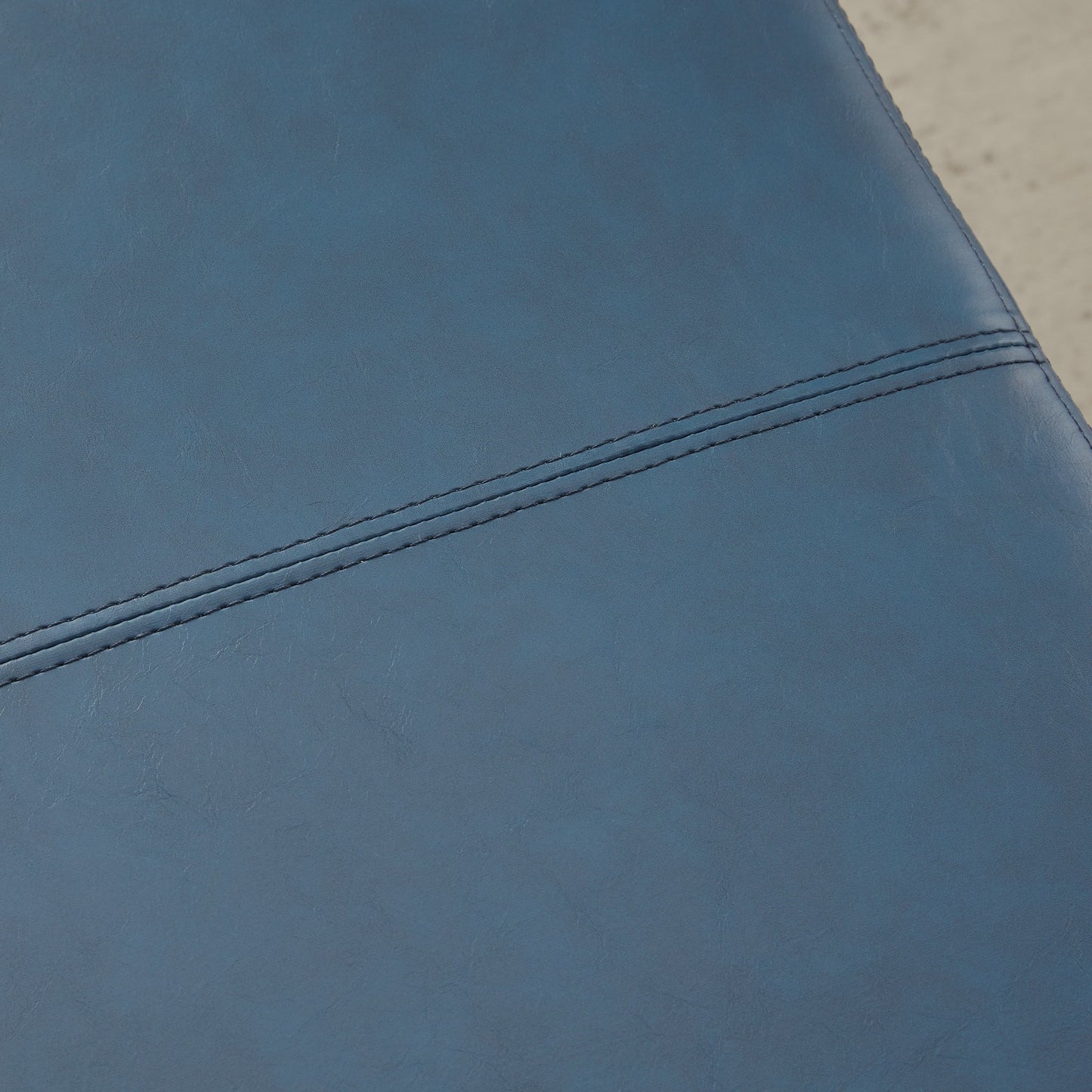 Pouf de rangement rectangulaire rembourré en similicuir (50,3 x 17,50 x 18 po)