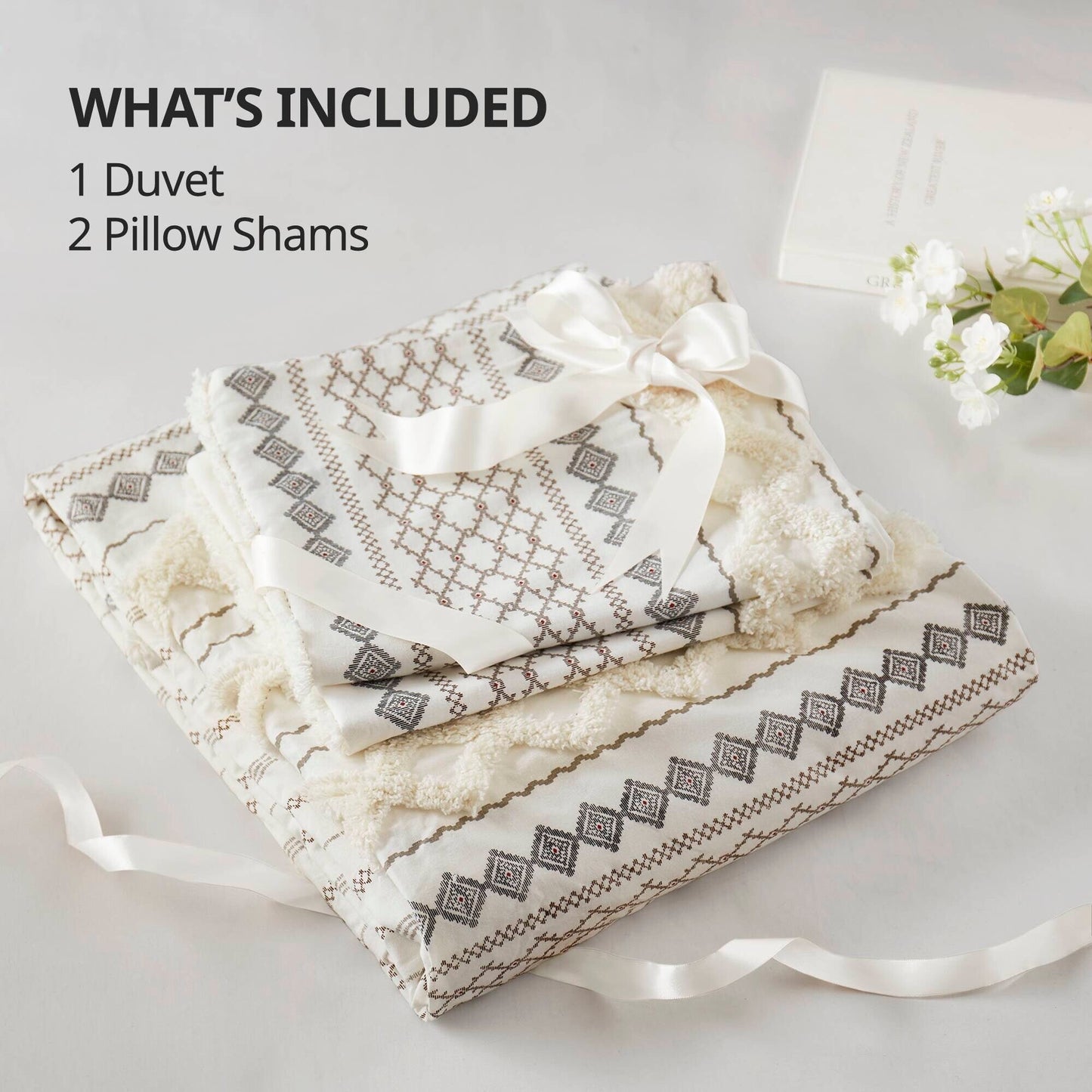 Parure de lit Imani en coton imprimé avec chenille INK+IVY