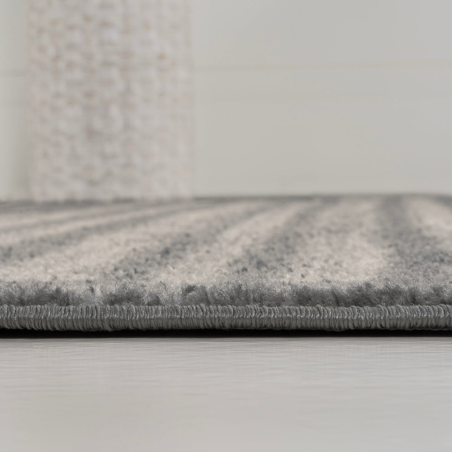 JONATHAN Y Tapis moderne à rayures berbères Aksil