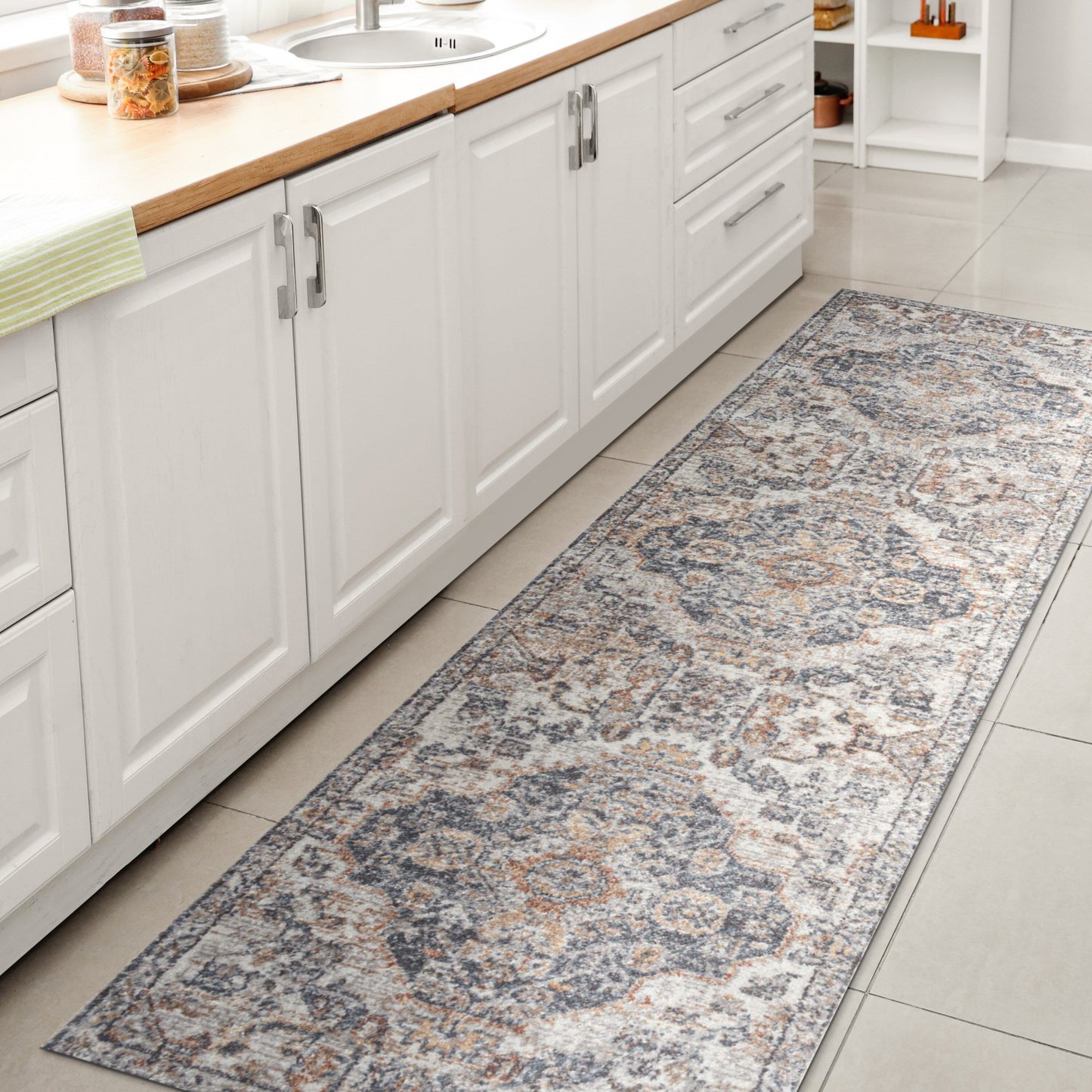 Tapis JONATHAN Y Brandy Bohemian Medallion à poils courts, lavable en machine, couleur crème/terre.