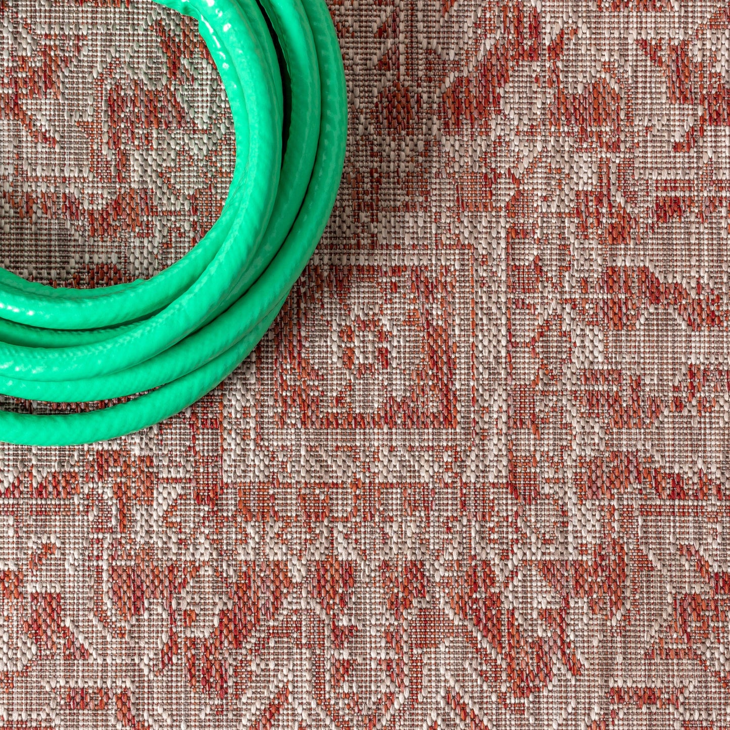 Tapis d'intérieur/extérieur JONATHAN Y Charleston Medallion