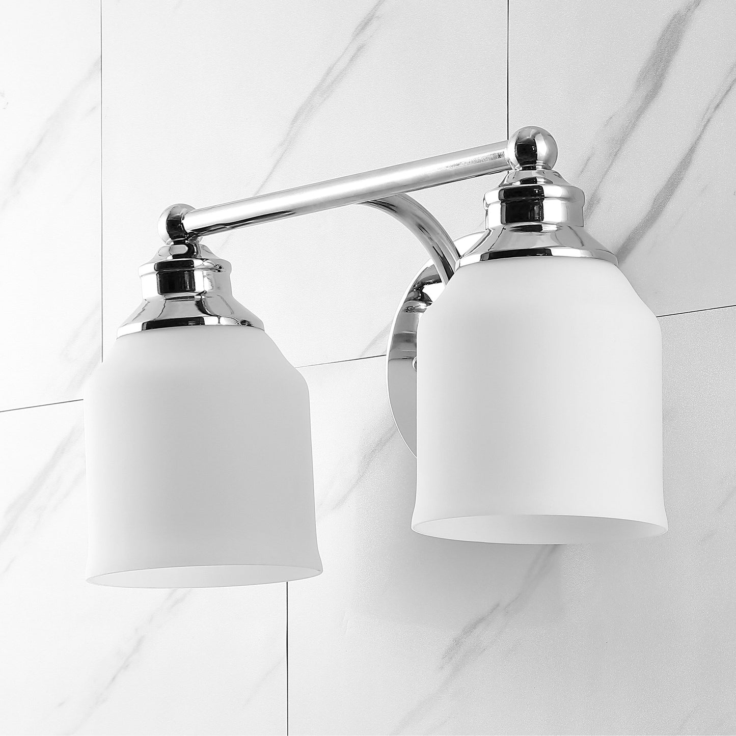 Applique murale à LED Jayne en fer et verre dépoli, style cottage de ferme, par JONATHAN Y