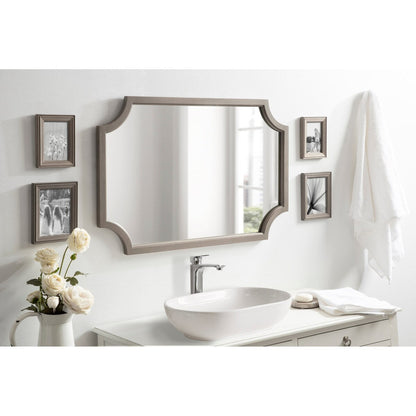 Miroir encadré en bois festonné Kate et Laurel Hogan