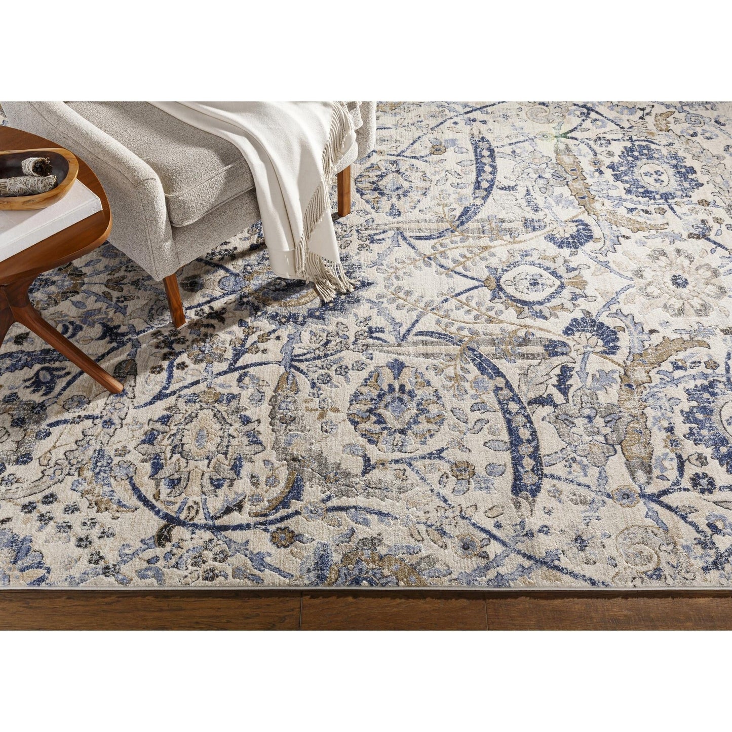 Tapis Livabliss Indigo à médaillon traditionnel revisité