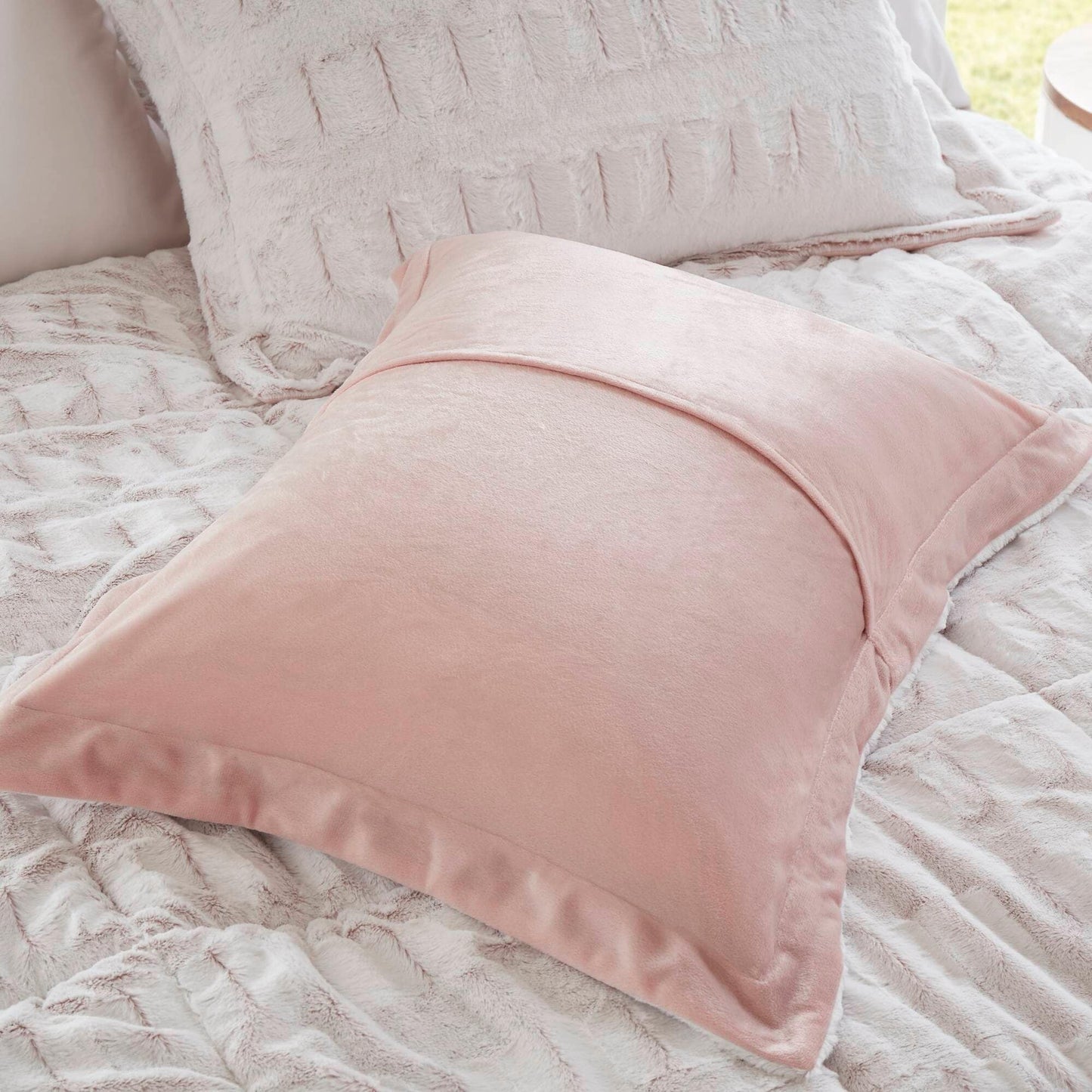 Parure de lit Madison Park Margot à imprimé dos et fourrure longue