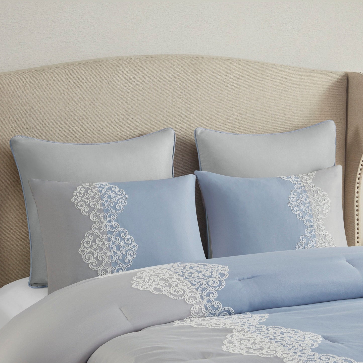 Parure de lit Madison Park Vera en microfibre brodée 8 pièces