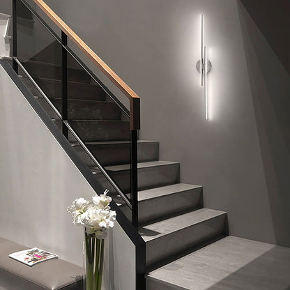 Applique murale linéaire minimaliste en métal à 2 ampoules à LED et intensité variable