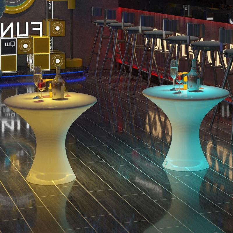 Table de cocktail LED à couleurs changeantes Mixoy, table à vin lumineuse rechargeable sans fil, table de pub, mobilier d'ambiance pour patio, piscine