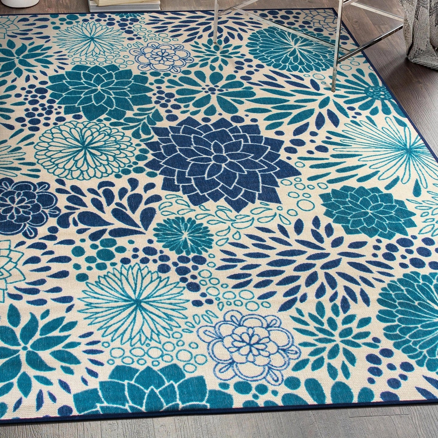 Tapis d'intérieur/extérieur tissé plat à motifs floraux modernes