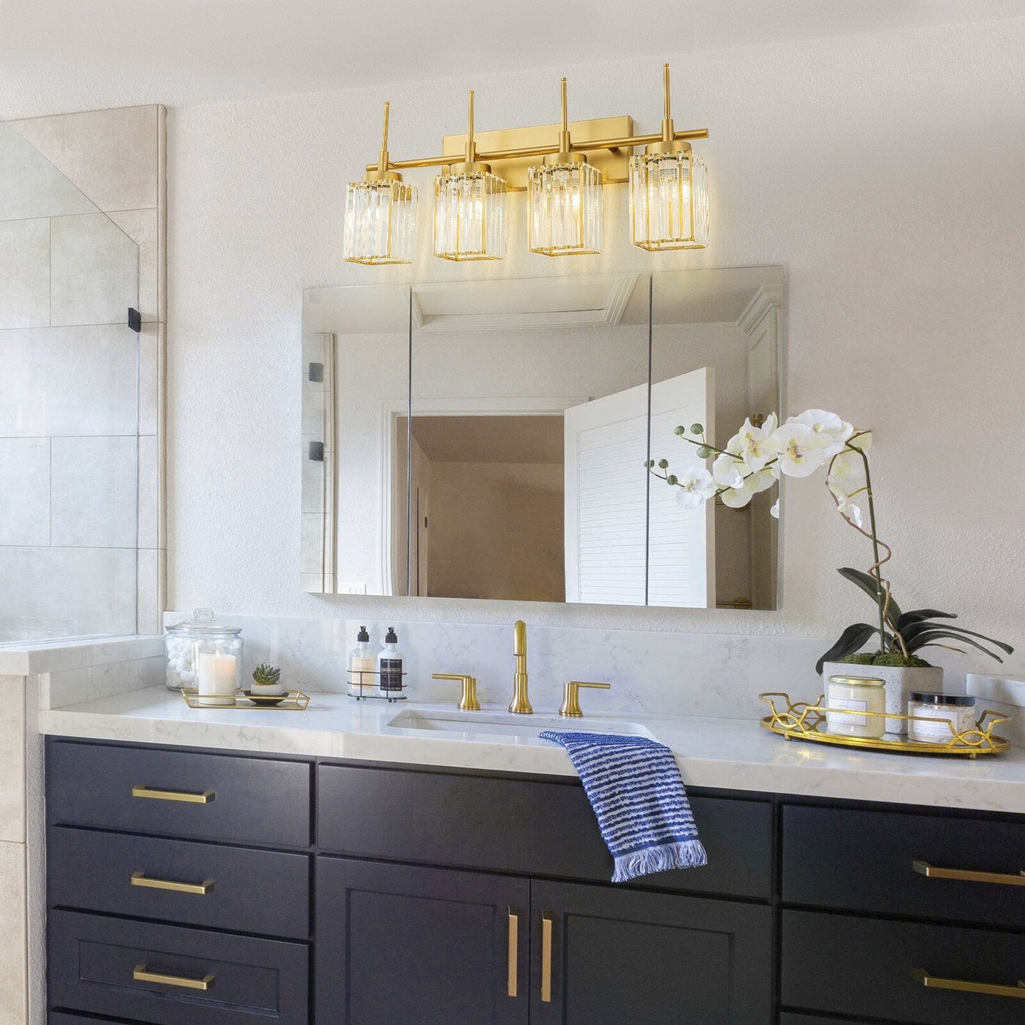 Applique murale moderne dorée à intensité variable, style cylindre glamour pour salle de bain, en cristal, pour vanité