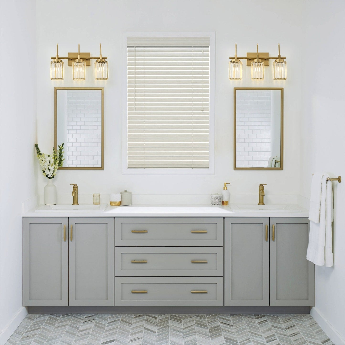 Applique murale moderne dorée à intensité variable, style cylindre glamour pour salle de bain, en cristal, pour vanité