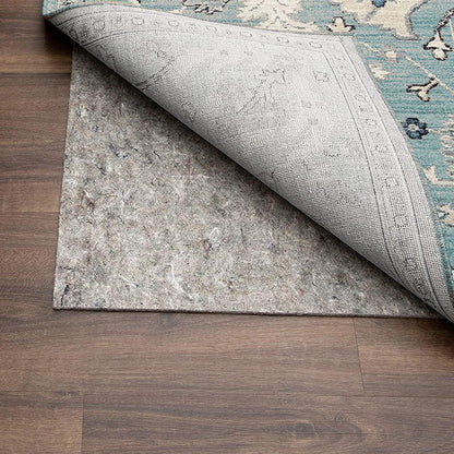 Tapis antidérapant Loombloom en feutre et caoutchouc gris, disponible en plusieurs tailles et épaisseurs.