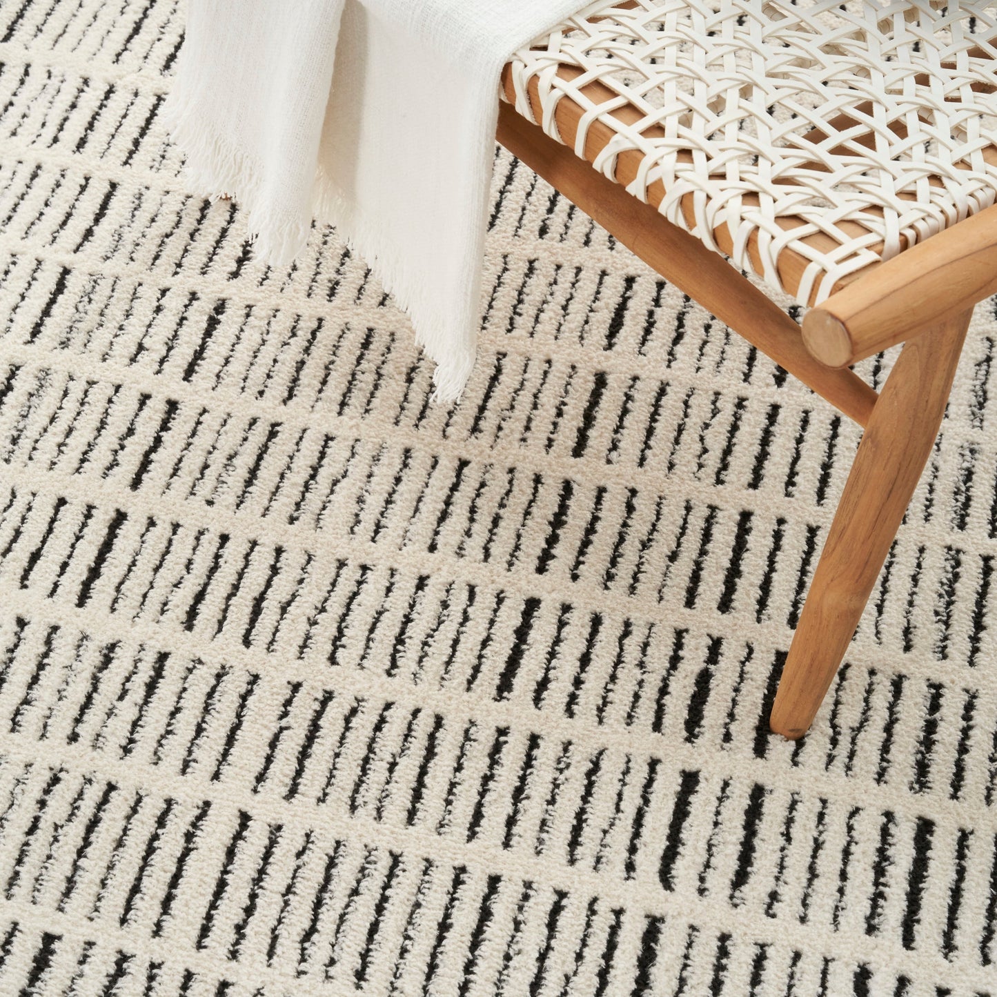 Tapis d'intérieur moderne et confortable Nourison à motifs abstraits
